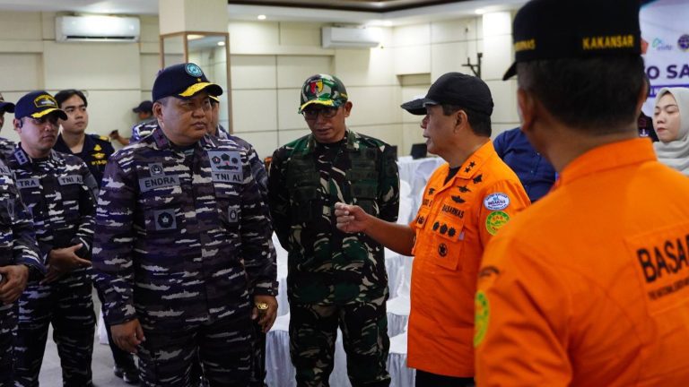 Deputi Basarnas Pastikan Operasi KMP Tunu Pratama Jaya Berjalan Optimal