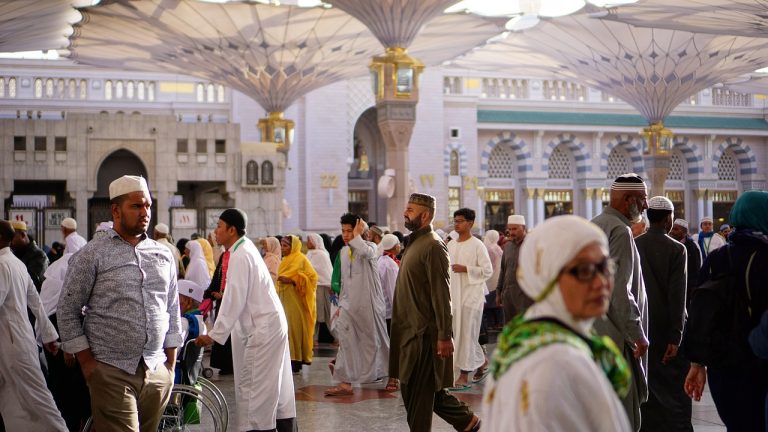1.044 Nakes Dikerahkan di Armuzna
