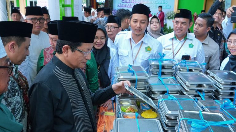 Menag Sebut Dua Program Prioritas Ini Beri Manfaat Positif pada Santri