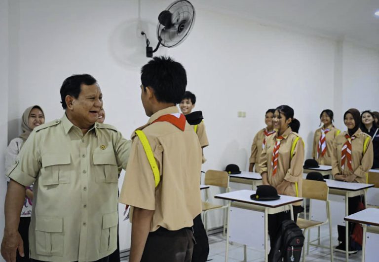 Siswa SMRA Margaguna Terharu dan Bahagia Bertemu Presiden Prabowo