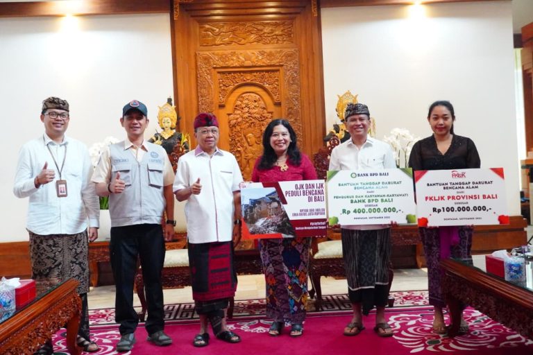 Bantuan Inisiatif Pegawai OJK, BPD Bali, dan FKLJK Disalurkan, Segini Nominalnya