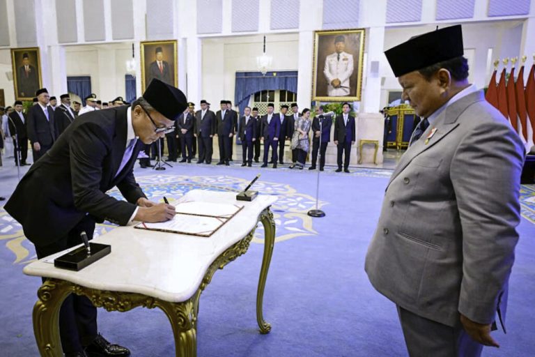 Prabowo Lantik Kepala dan Wakil Kepala BP BUMN