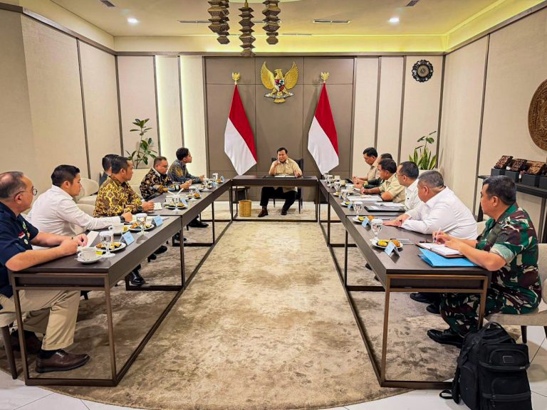 Presiden Prabowo Pimpin Rapat Khusus Sebelum Bertolak ke Australia