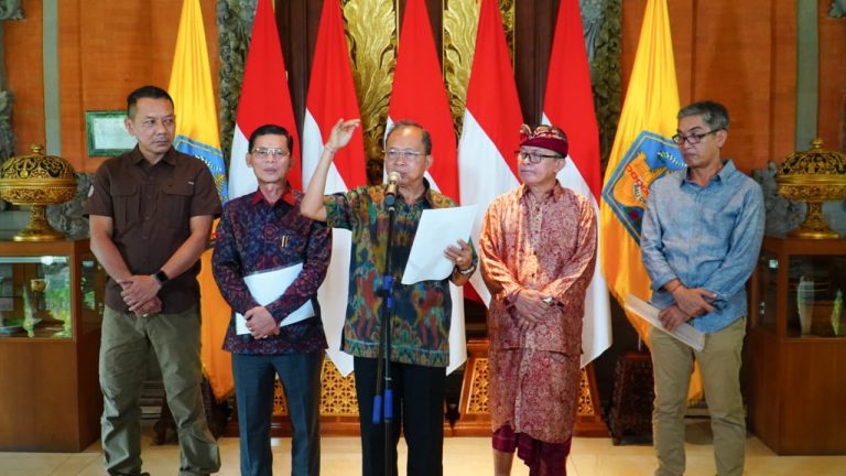 Gubernur Koster Perintahkan Bongkar dan Pulihkan Lingkungan Sekitar 