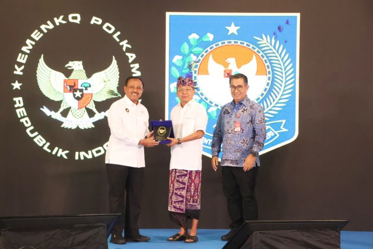 Gubernur Koster Dukung Revisi UU Otda