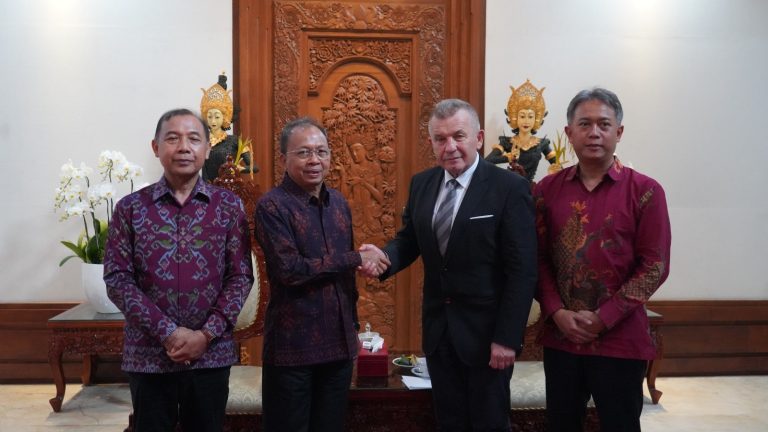 Gubernur Koster Apresiasi Kecintaan Polandia Terhadap Budaya Bali