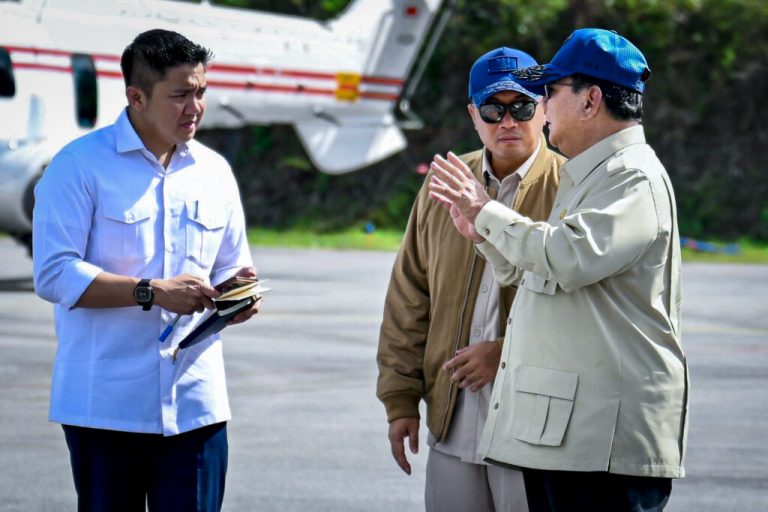 Presiden Prioritaskan Percepatan Kirim Bantuan ke Warga Terdampak Banjir di Sumatera
