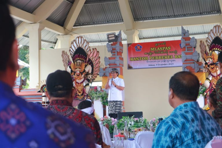 Wagub Giri Prasta Resmikan Kantor Perbekel Banjar