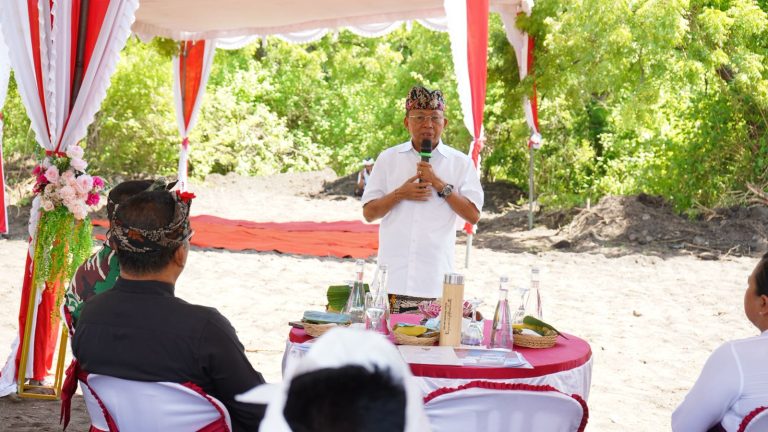 Gubernur Koster Lakukan Peletakan Baru Pertama Pembangunan Sekolah Rakyat Bali
