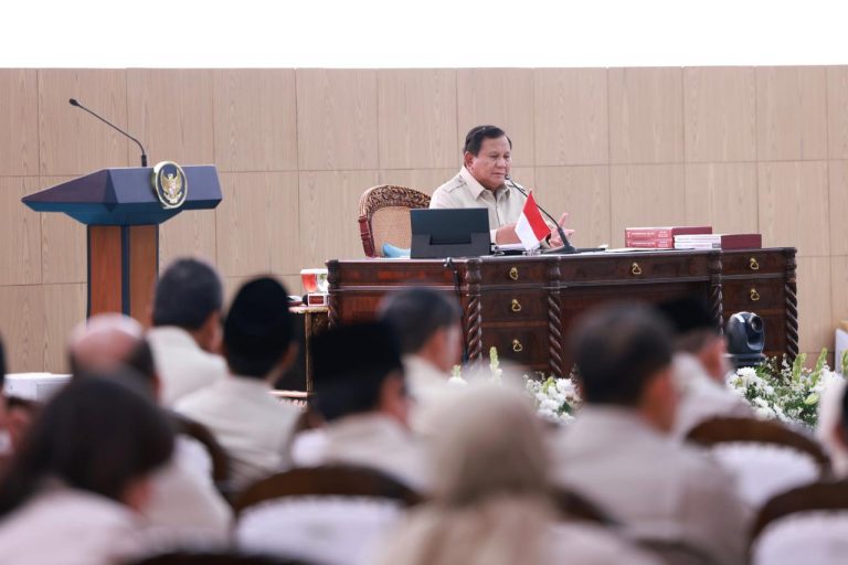 Apresiasi Kinerja Anggota Kabinet saat Retret Jilid II, Prabowo: Ambil Inisiatif Butuh Keberanian