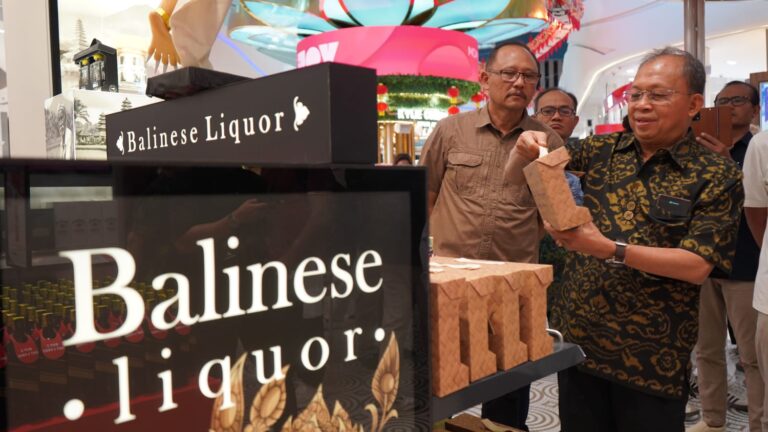 Gubernur Koster Minta Etalase Khusus Arak Bali di Bandara Ngurah Rai