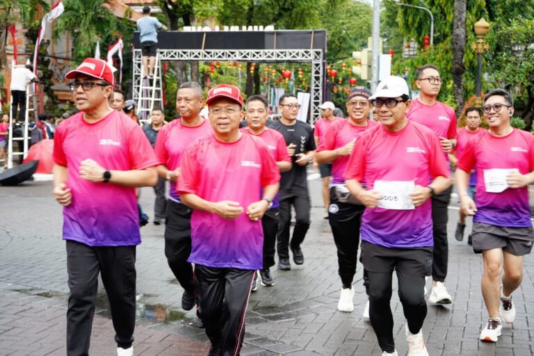 Gubernur Koster Jajal Rute Denpasar Fun Run