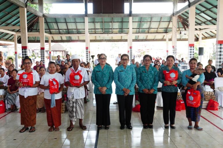 Ny. Putri Koster Ingin Tiga Kecamatan Jadi Percontohan PSBS