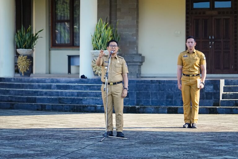 Bupati Adi Arnawa Wajibkan ASN Badung Pilah Sampah
