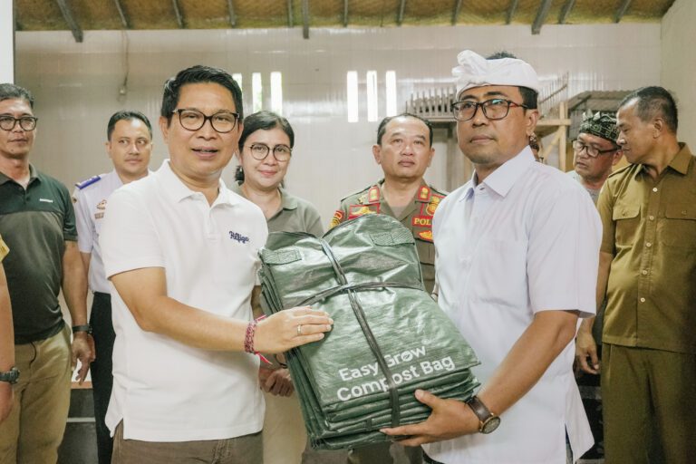 Bupati Badung Adi Arnawa Dialog dengan Tokoh Masyarakat Dalung Permai