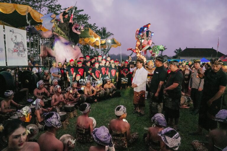 Adi Arnawa Dorong Inovasi Yowana dalam Parade Ogoh-Ogoh Desa Sulangai
