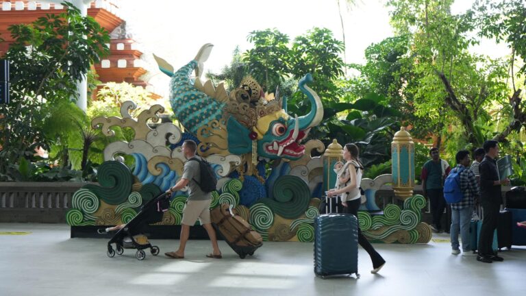 Arus Balik Lebaran Mulai Terasa di Bandara Ngurah Rai