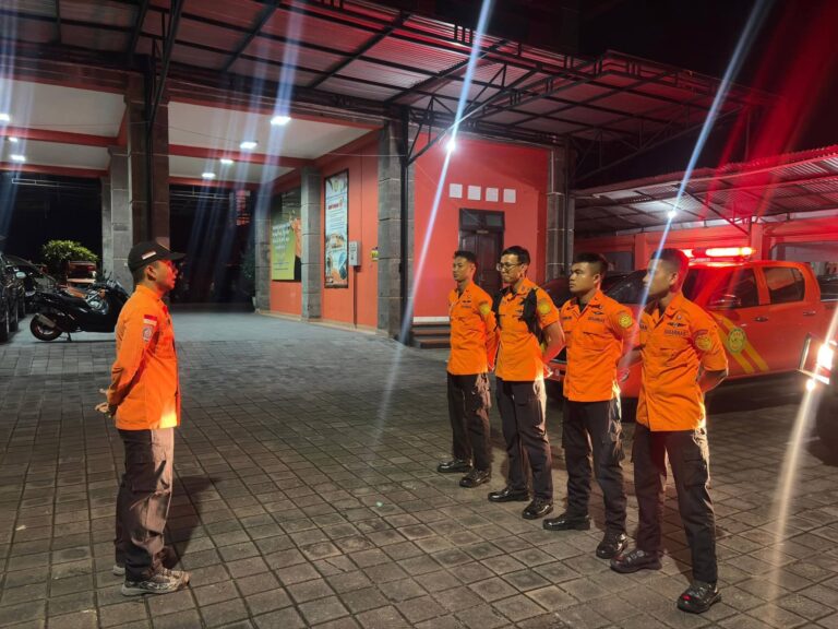 Pendaki 80 Tahun Tersesat di Gunung Batukaru