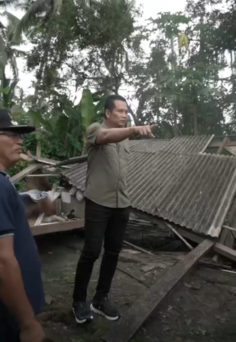 Bupati Jembrana Pastikan Bantuan dan Usulan Bedah Rumah