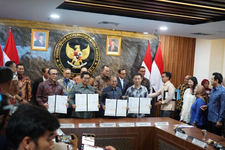 Bupati Badung Tandatangani PKS PSEL, Percepat Pengolahan Sampah Jadi Energi Listrik