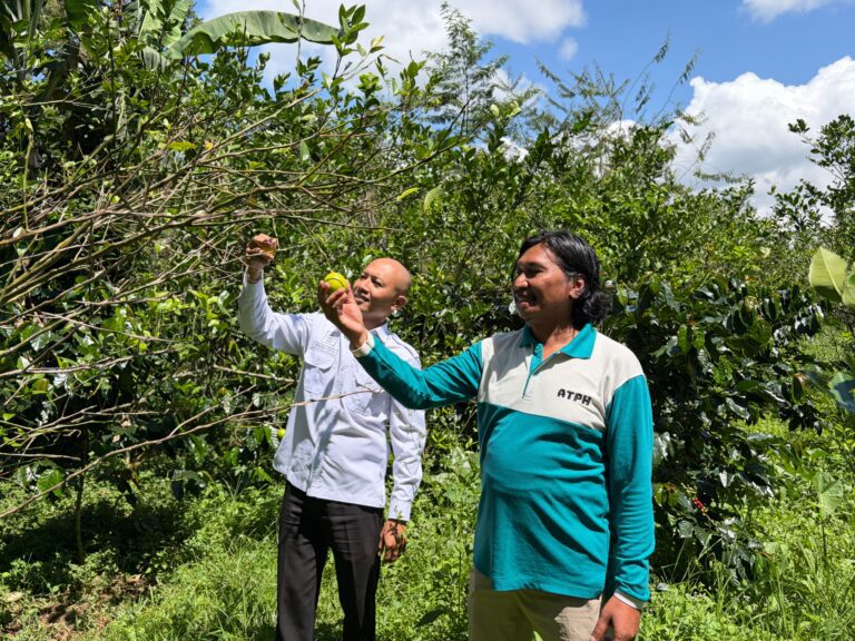 Bawaslu Badung Ajak Petani Plaga Kawal Demokrasi dari Kebun Lemon dan Kopi