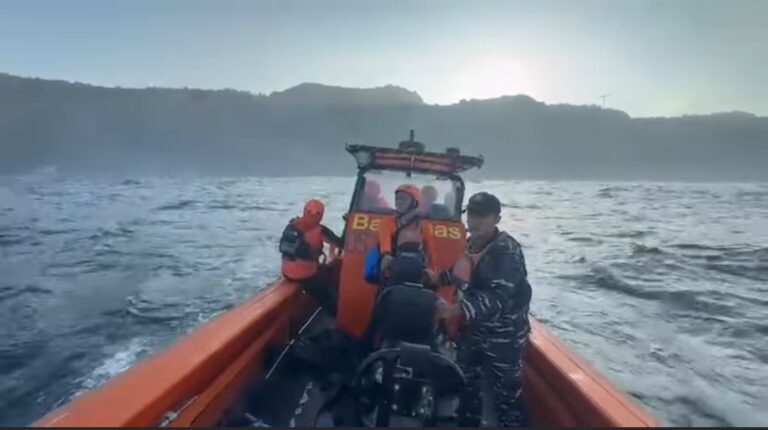 Tim SAR Sisir Laut dan Tebing Nusa Penida