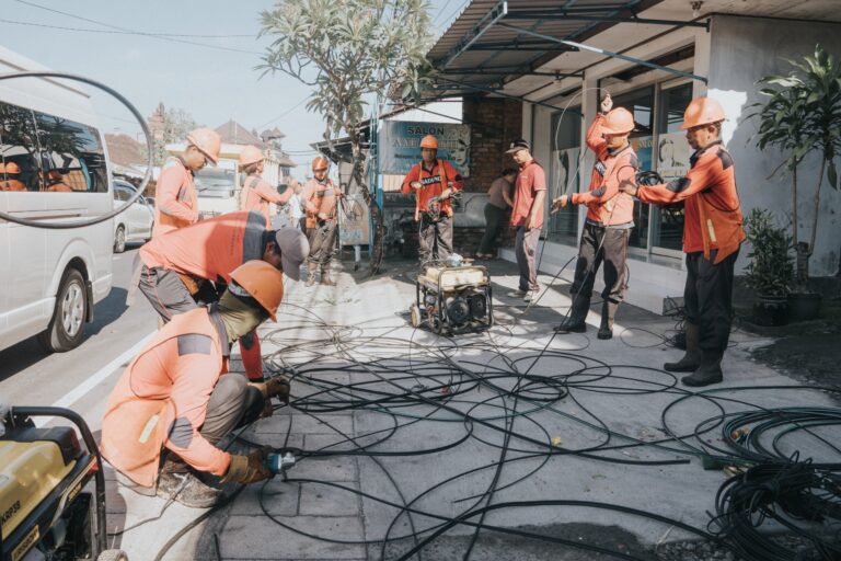 Jaga Estetika Pariwisata, Badung Tertibkan Kabel Semrawut di Darmasaba