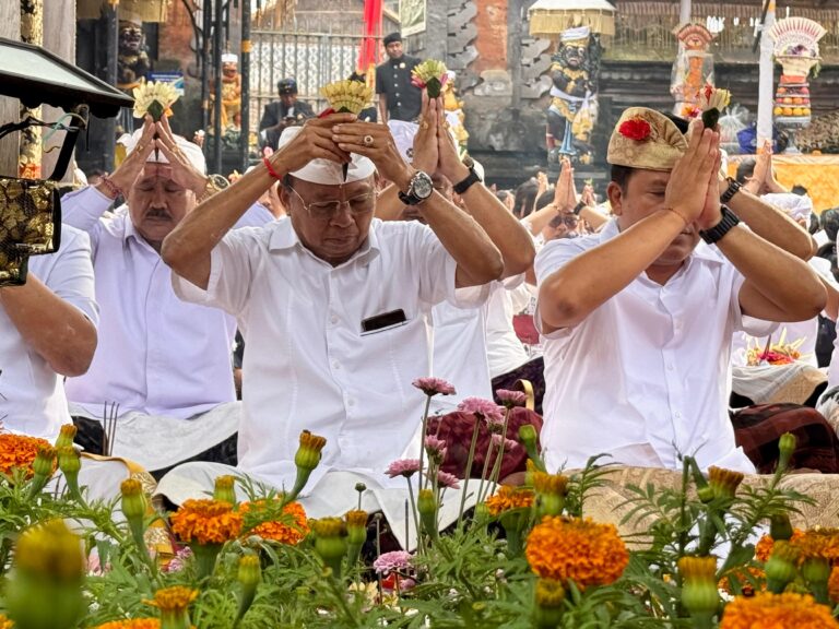 Gubernur Koster Doakan Kerahayuan Jagat Bali