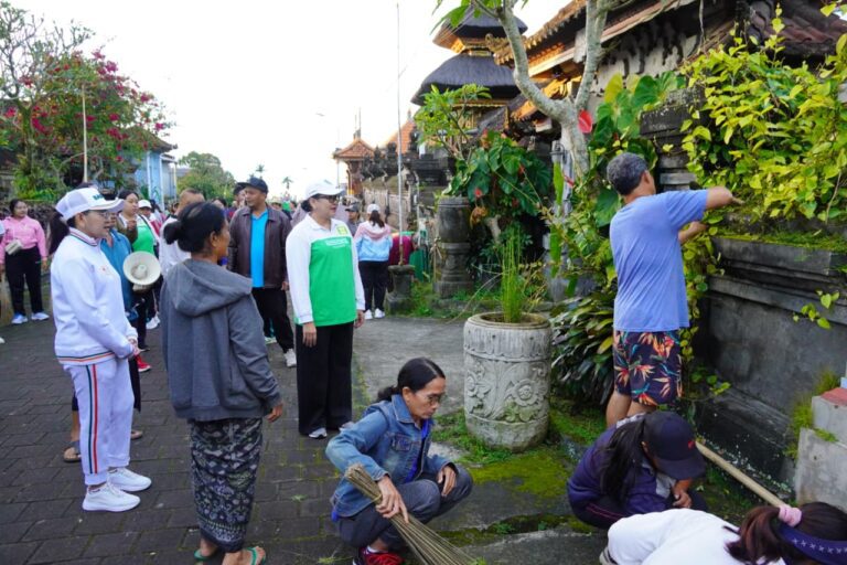 Antusias Sambut Gerakan Bersih Lingkungan, Ini yang Dilakukan Warga Desa Sulangai