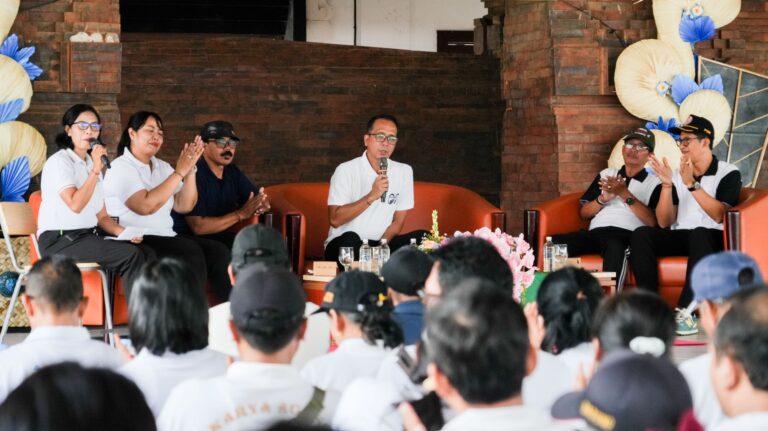 Kadisdikpora Badung Dengarkan Langsung Curhatan Guru di Safari Pendidikan
