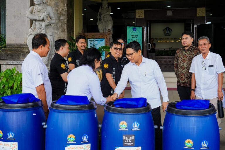 CSR Badung Dorong Pengelolaan Sampah Berbasis Sumber, Bupati Adi Arnawa: Memilah Sampah Harus Menjadi Budaya