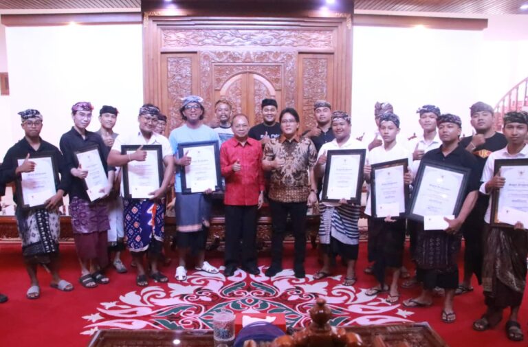 Gubernur Koster-Wagub Giri Prasta Minta STT Kembangkan Kreativitas dan Kuatkan Jati Diri Bali