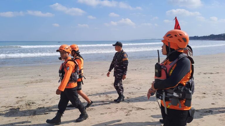 Dua Bocah Terseret Arus di Pantai Kuta, Tim SAR Lakukan Pencarian Intensif