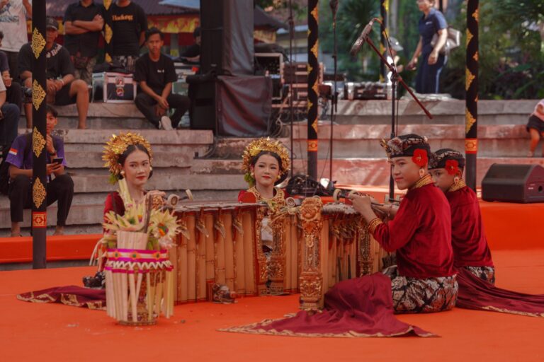 Permainan Gender Duta Badung Tampil Memukau