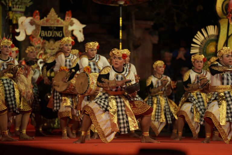 Duta Badung Tampil Memukau di PKB 2026, “Baradwara” Angkat Spirit Penyucian Diri