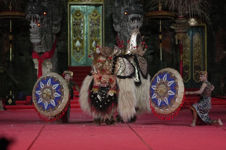Bapang Barong Badung Tampil Berwibawa, Panggung PKB Bergelora
