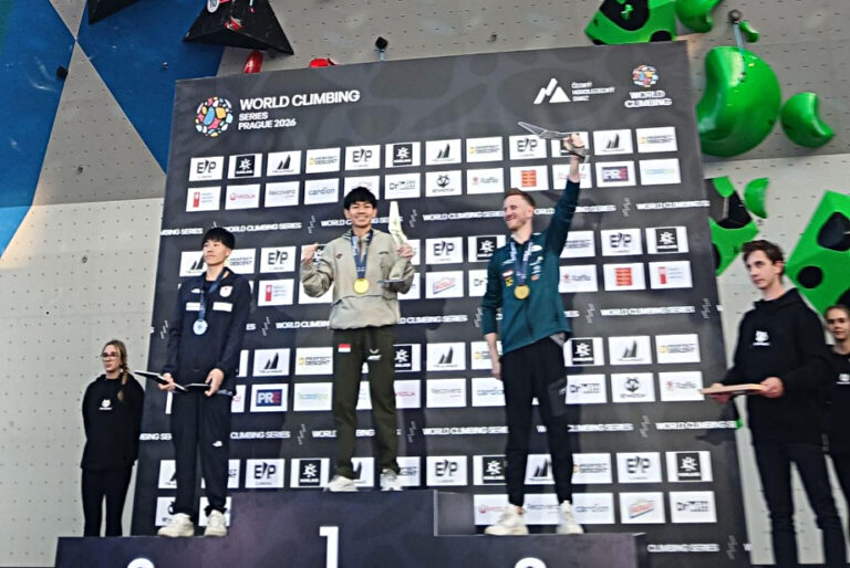 Tri Ramadani Persembahkan Emas di World Climbing Series Praha 2026