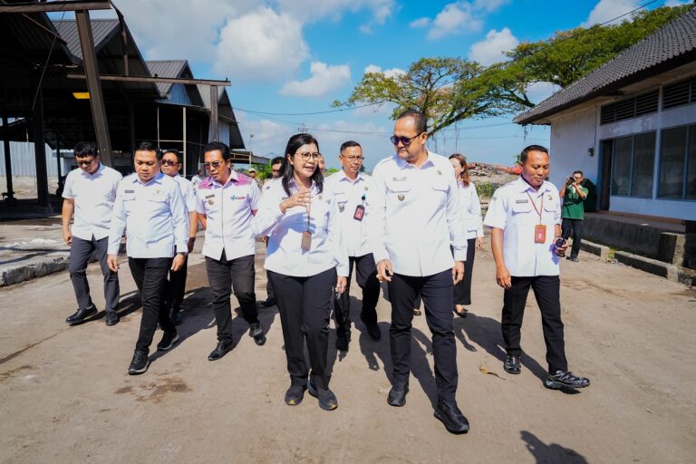 Badung Luncurkan TPSSS-B3 di TPST Mengwitani